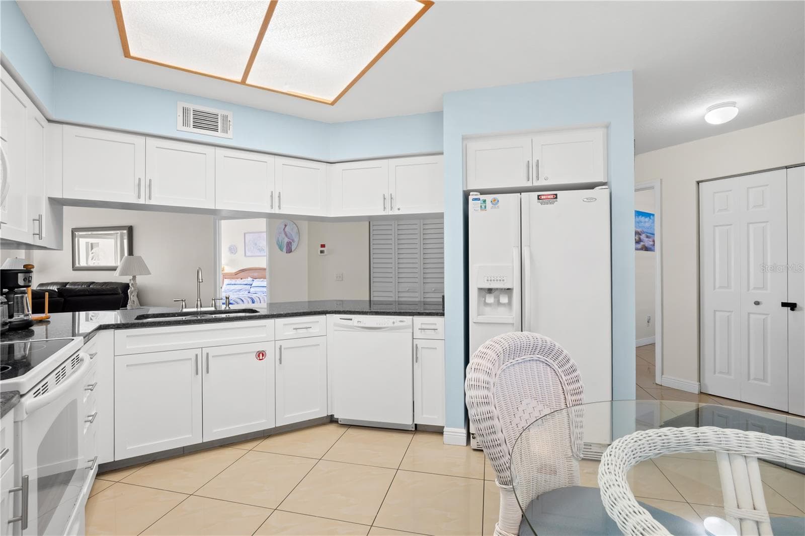Kitchen - 12935 GULF LN #205, MADEIRA BEACH
