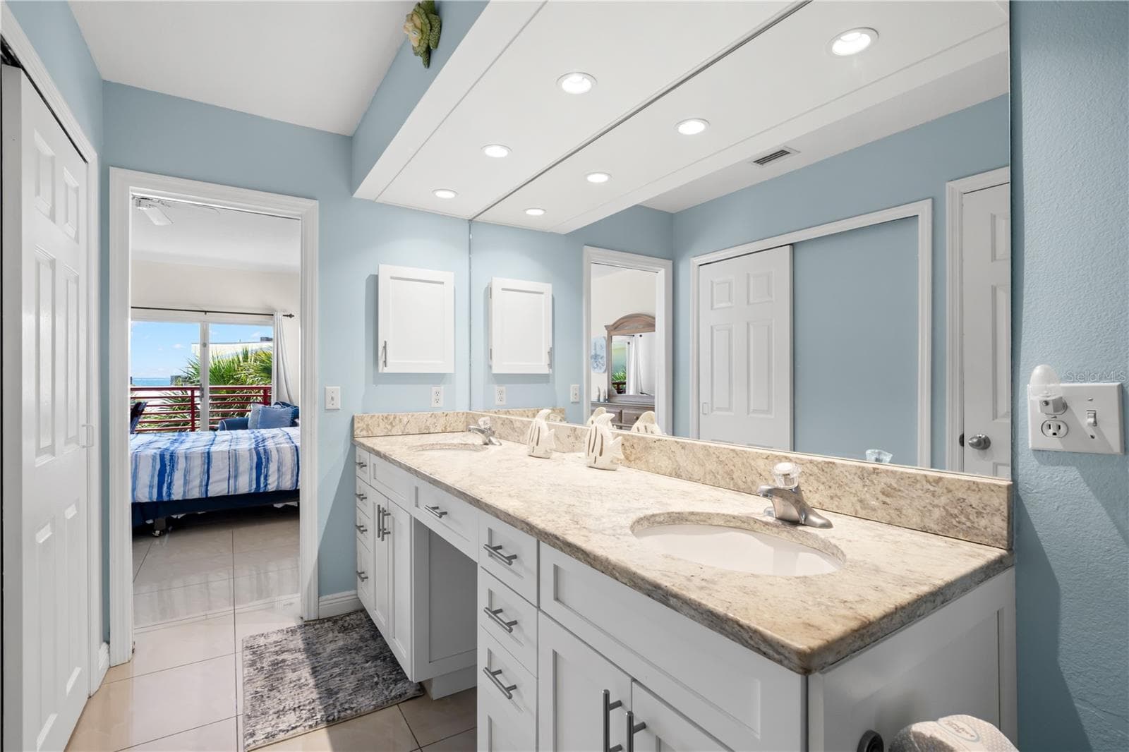 Primary Bathroom - 12935 GULF LN #205, MADEIRA BEACH