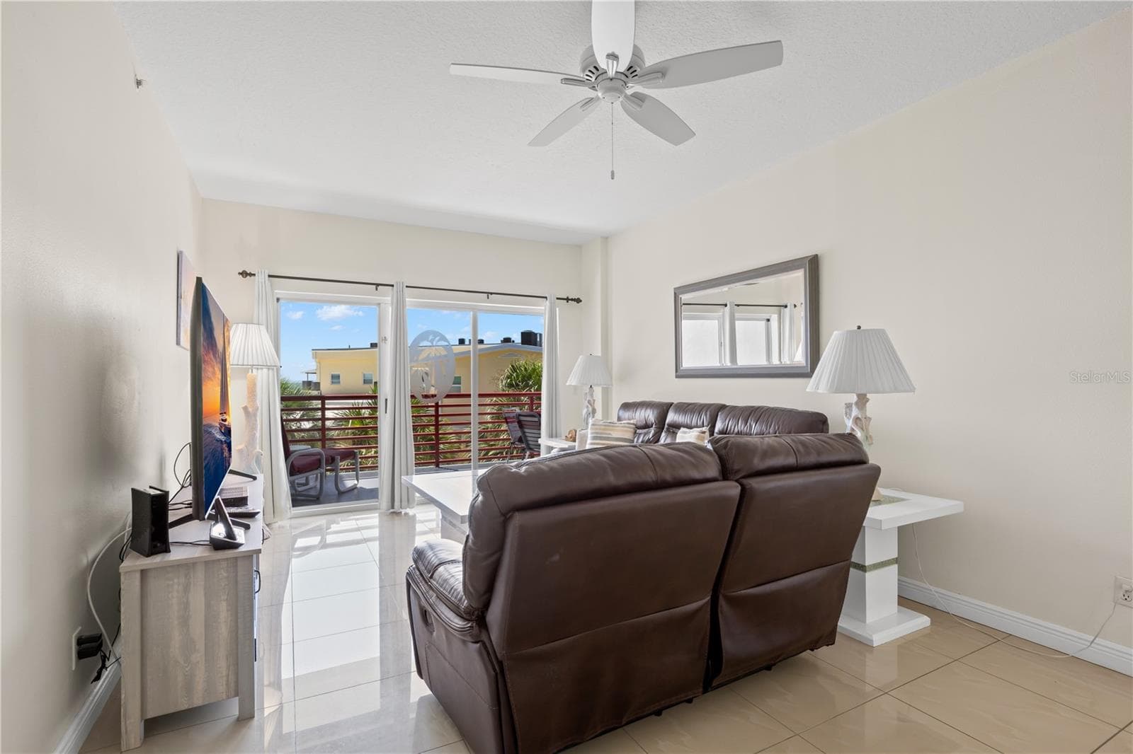 Living Area - 12935 GULF LN #205, MADEIRA BEACH