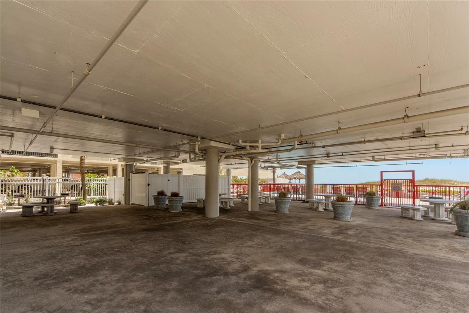 Grilling area/patio - 12935 GULF LN #205, MADEIRA BEACH