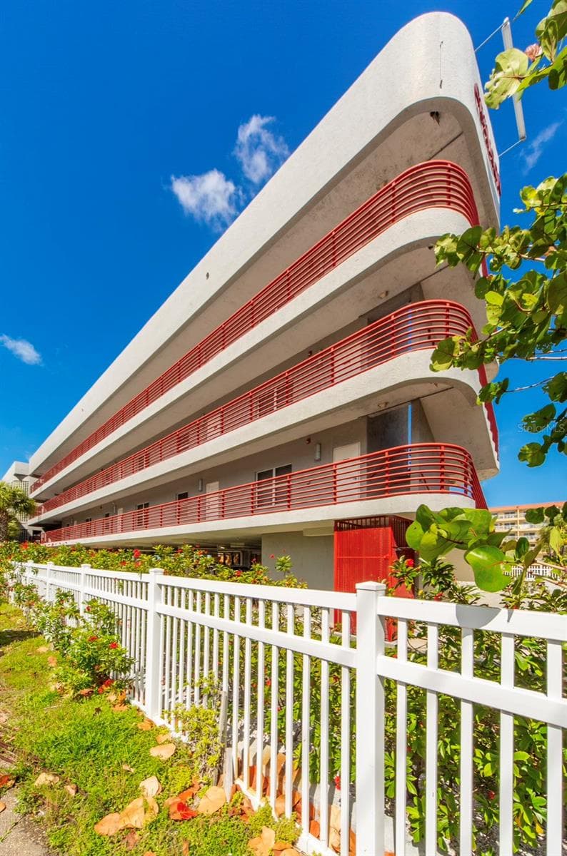 Building Exterior - 12935 GULF LN #205, MADEIRA BEACH