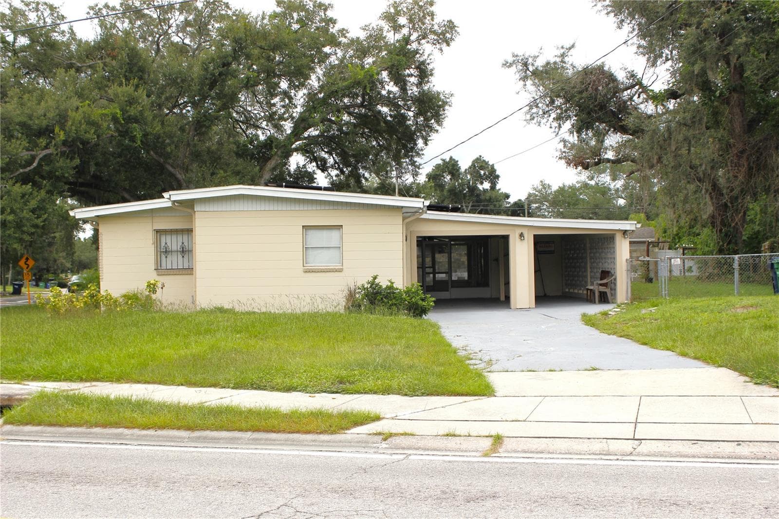 Single Family Residence at 3201 RIVER GROVE DR, TAMPA, photo 4 of 82