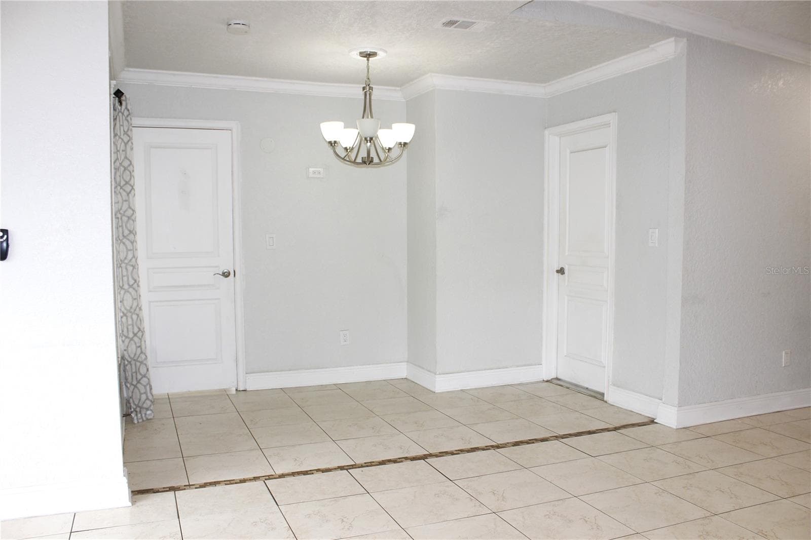 Single Family Residence at 3201 RIVER GROVE DR, TAMPA, photo 7 of 82