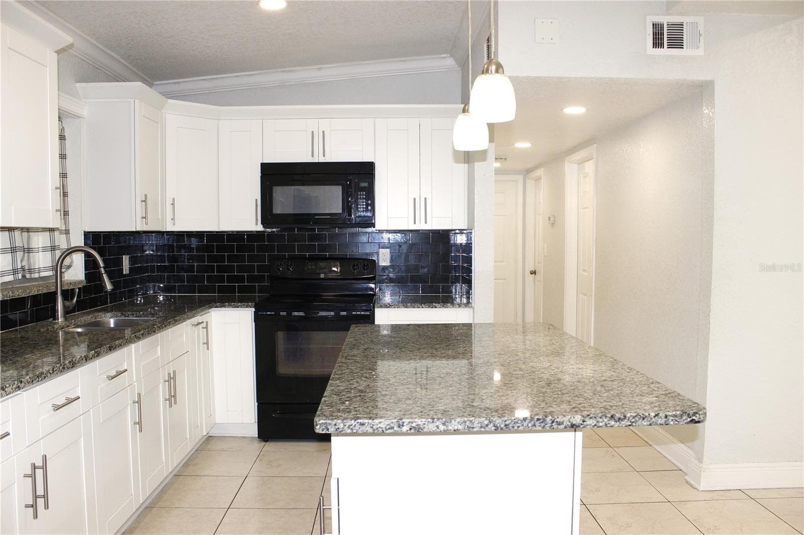 Single Family Residence at 3201 RIVER GROVE DR, TAMPA, photo 18 of 82