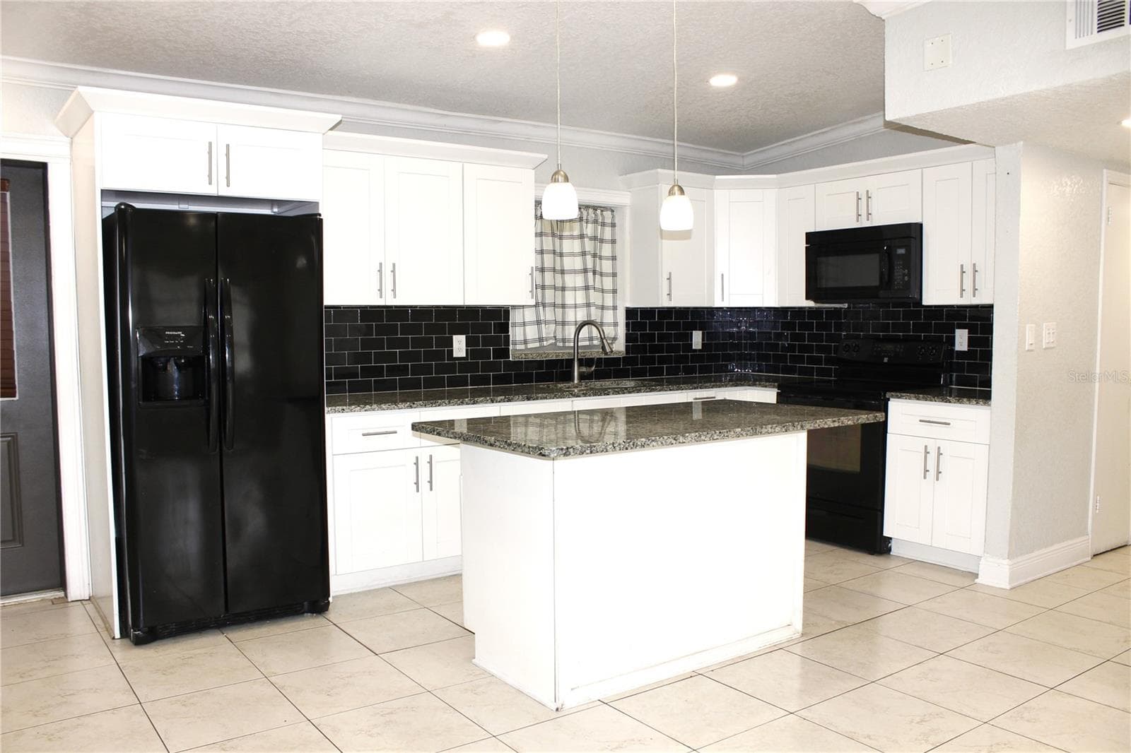 Single Family Residence at 3201 RIVER GROVE DR, TAMPA, photo 19 of 82