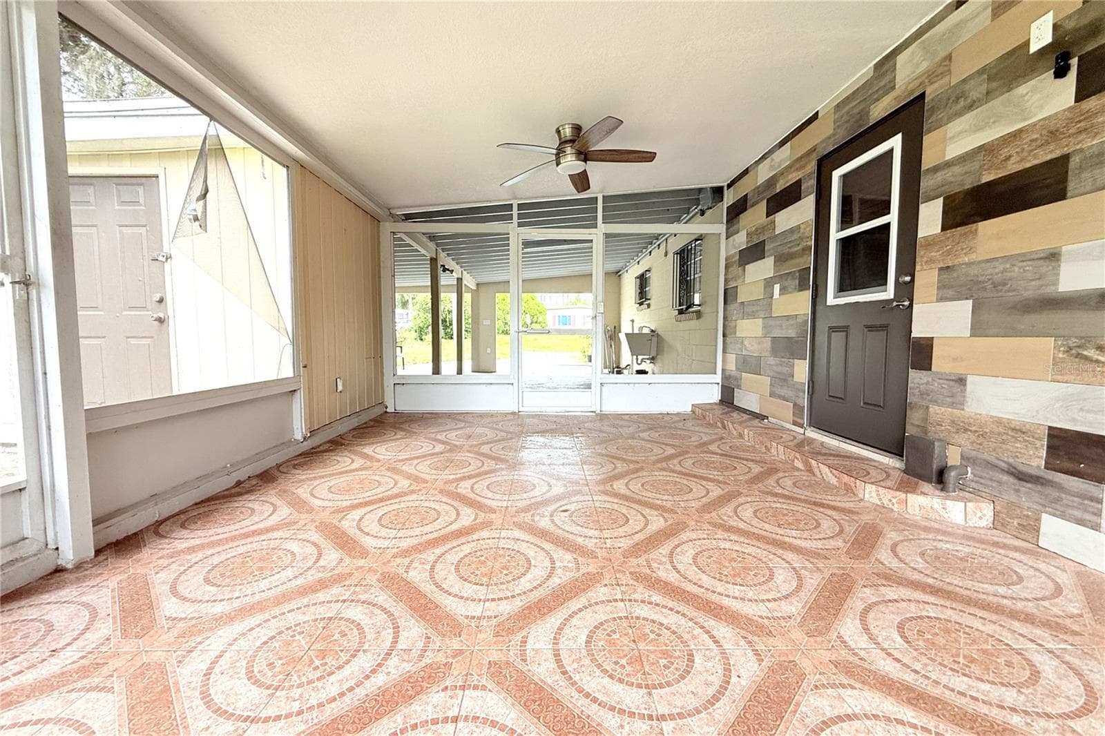 Single Family Residence at 3201 RIVER GROVE DR, TAMPA, photo 52 of 82