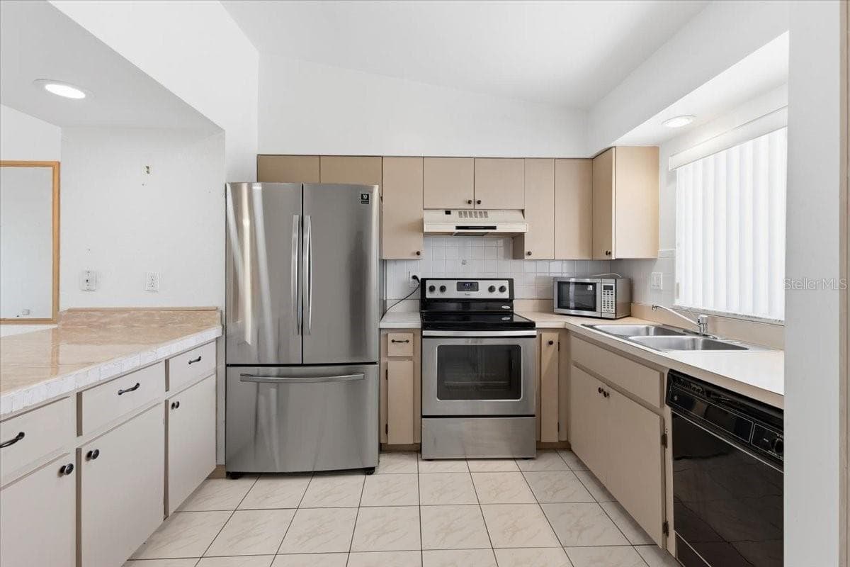 Condominium at 26316 NADIR RD #B5, PUNTA GORDA, photo 12 of 34
