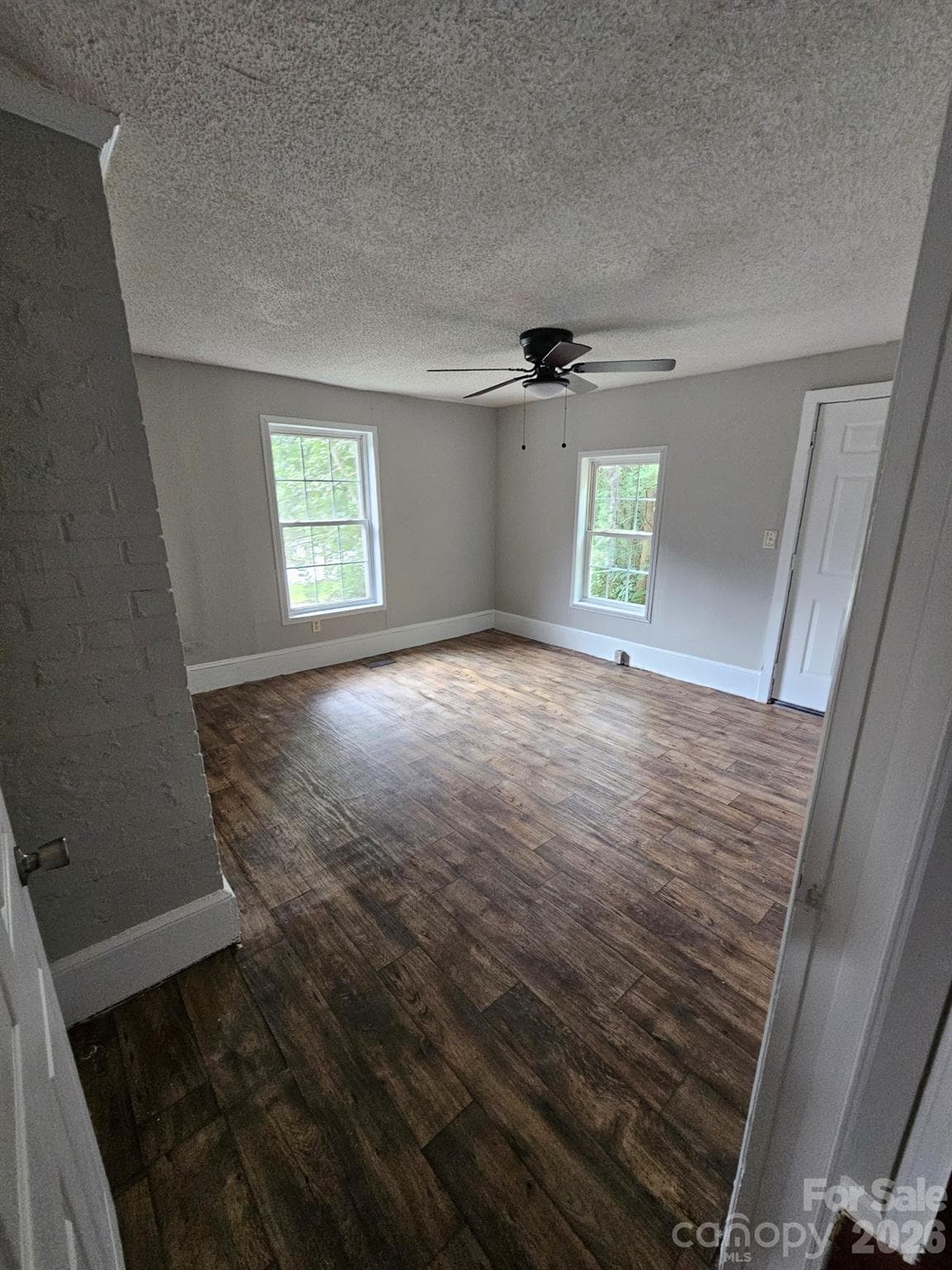 Single Family Residence at 152 Winecoff Avenue NW, Concord, photo 5 of 10