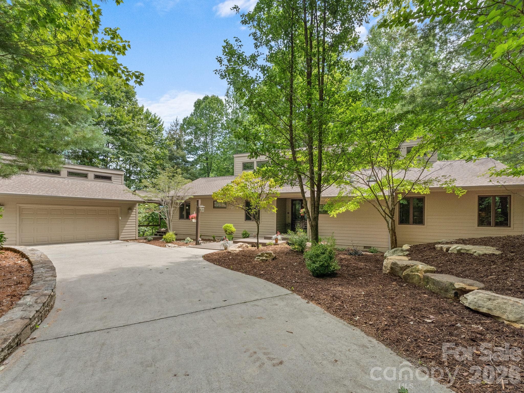 Single Family Residence at 1370 Salola Lane, Brevard, photo 6 of 47
