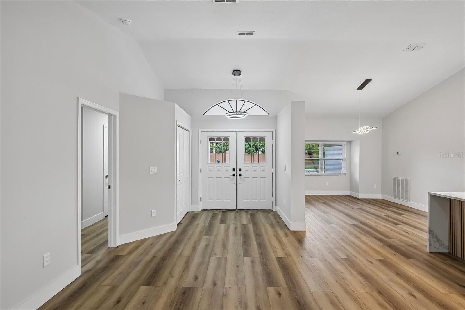 Entry Foyer - 3093 CREST DR, CLEARWATER