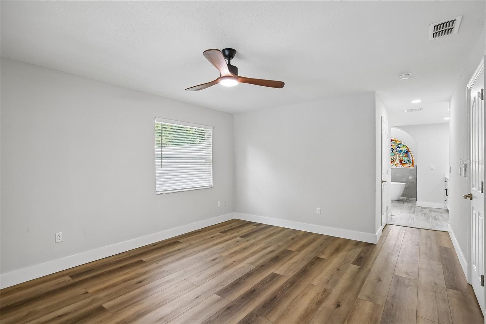 Primary Suite - 3093 CREST DR, CLEARWATER