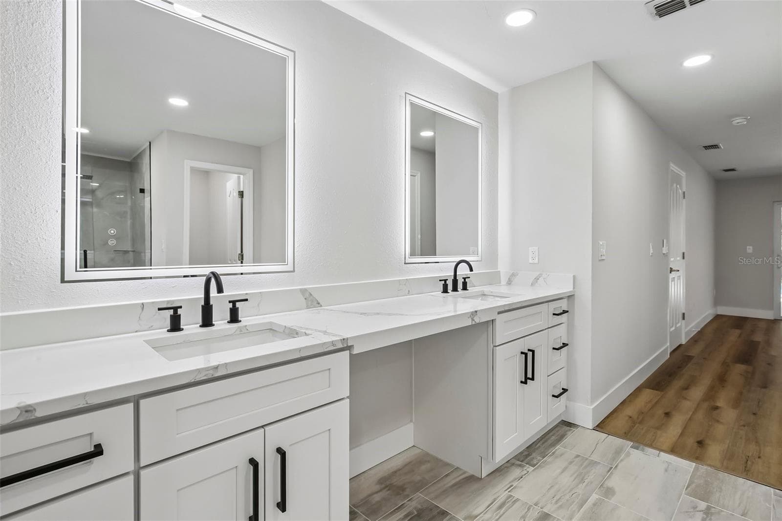 Primary Bath - 3093 CREST DR, CLEARWATER