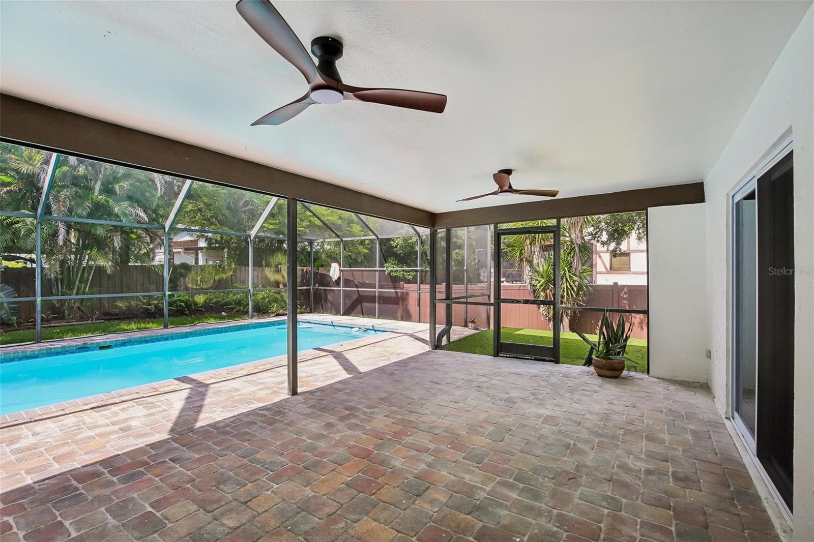 Screened Pool & Patio - 3093 CREST DR, CLEARWATER
