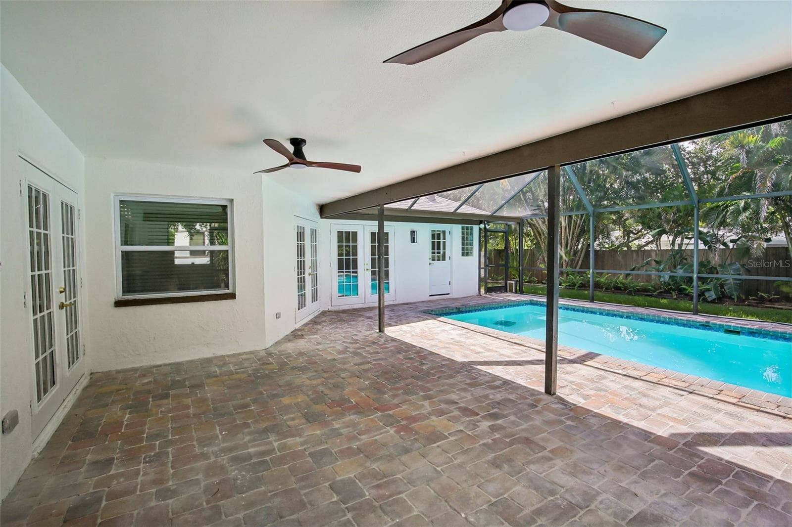 Screened Pool & Patio - 3093 CREST DR, CLEARWATER