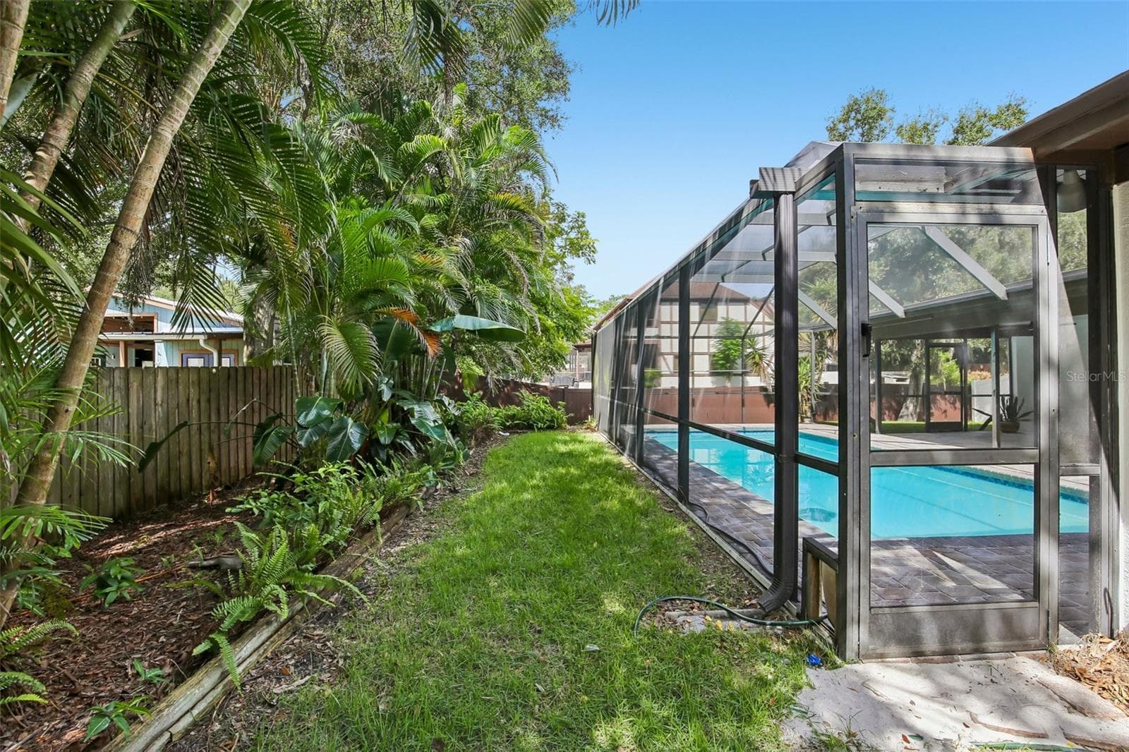 Screened Pool & Patio - 3093 CREST DR, CLEARWATER