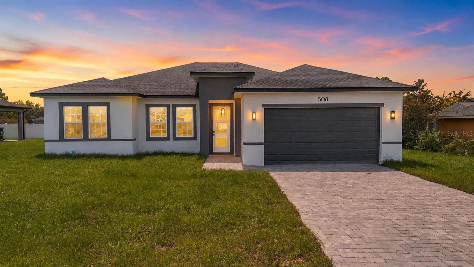508 MARION OAKS TRL