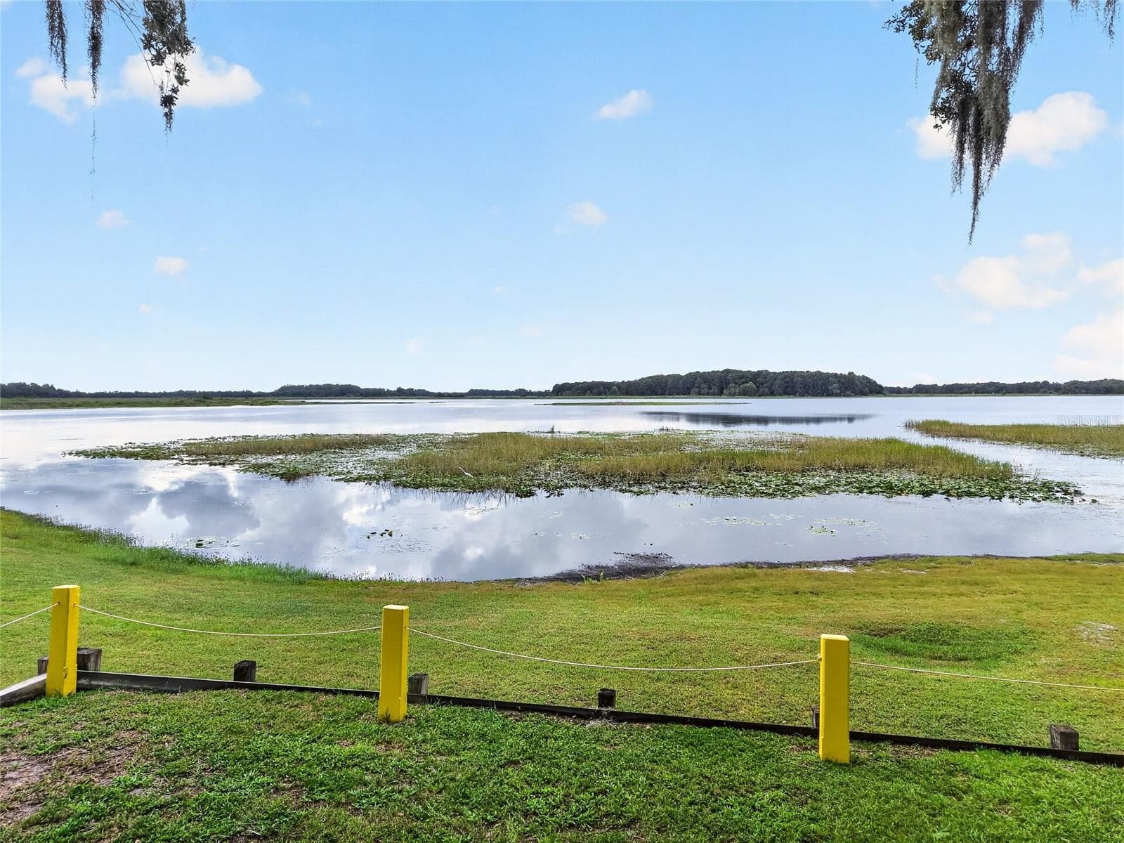 Single Family Residence at 2489 N LAKEFRONT DR, HERNANDO, photo 9 of 95