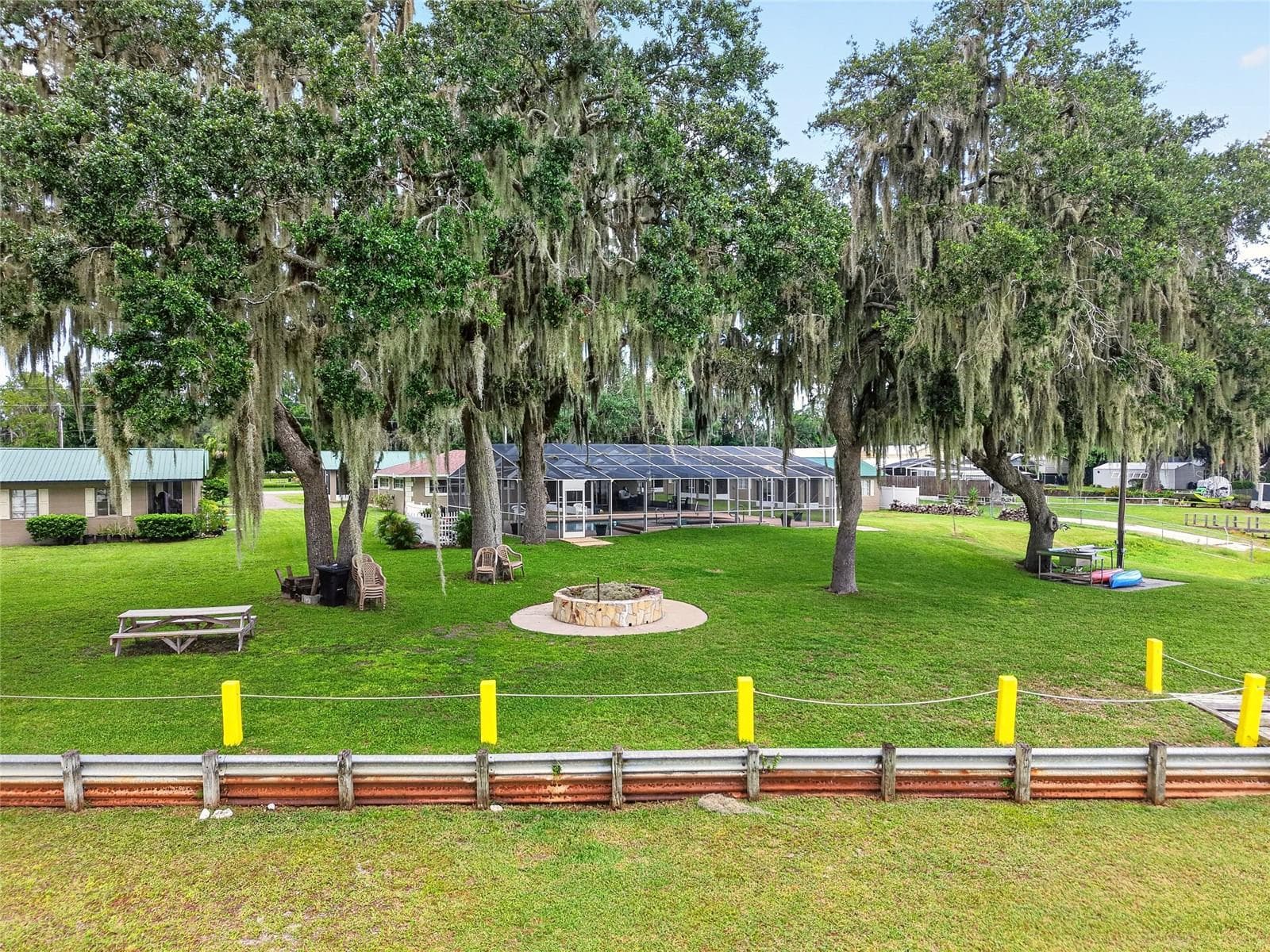 Single Family Residence at 2489 N LAKEFRONT DR, HERNANDO, photo 12 of 95