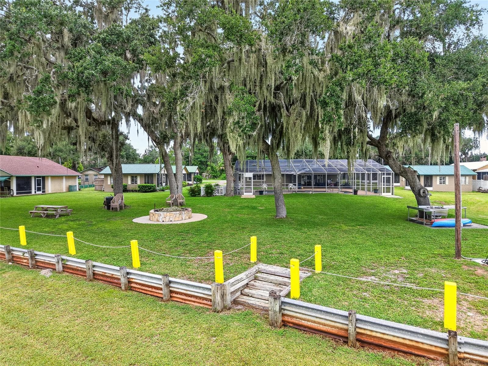 Single Family Residence at 2489 N LAKEFRONT DR, HERNANDO, photo 13 of 95