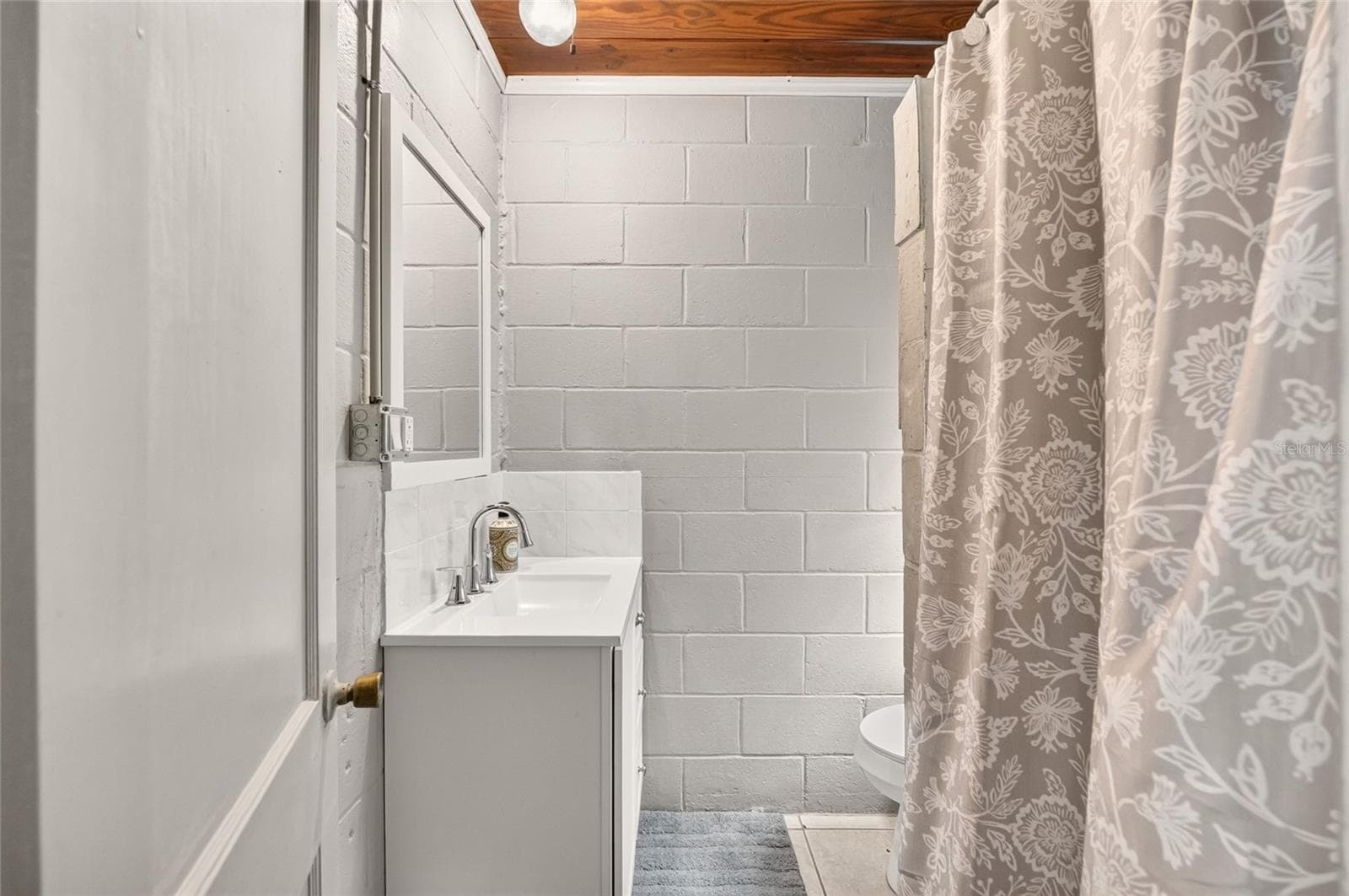 Bathroom - 2489 N LAKEFRONT DR, HERNANDO