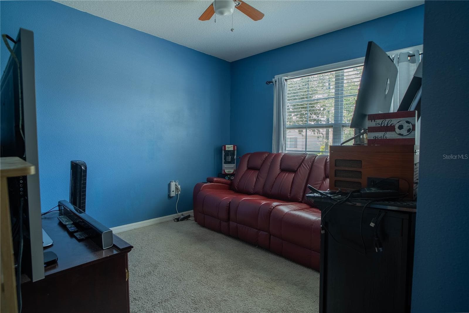 Room #2 - 373 ABERDEEN DR, DAVENPORT