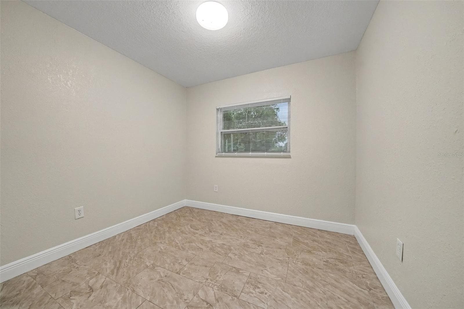 Single Family Residence at 1339 E JACKSON AVE, MOUNT DORA, photo 11 of 21
