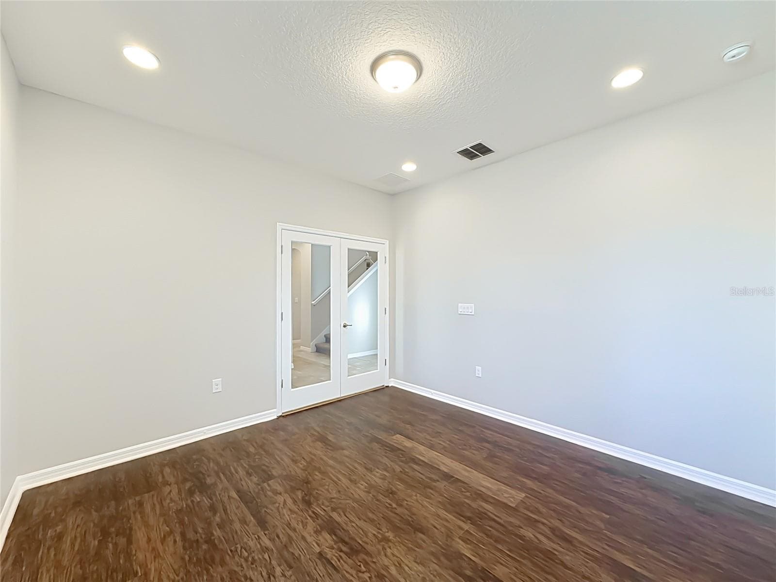 Single Family Residence at 3319 BETHPAGE LOOP, MOUNT DORA, photo 13 of 44