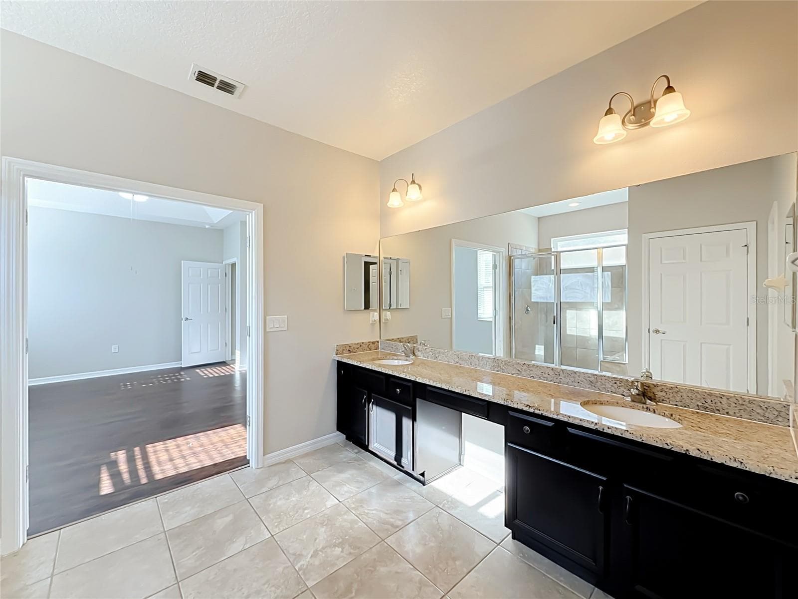 Single Family Residence at 3319 BETHPAGE LOOP, MOUNT DORA, photo 18 of 44