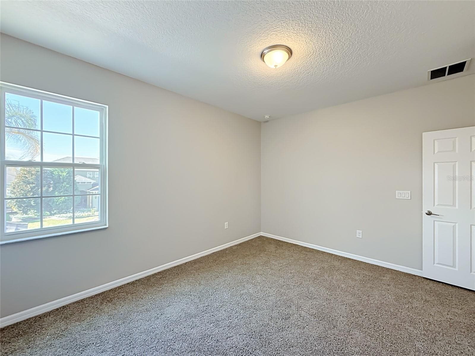 Single Family Residence at 3319 BETHPAGE LOOP, MOUNT DORA, photo 33 of 44