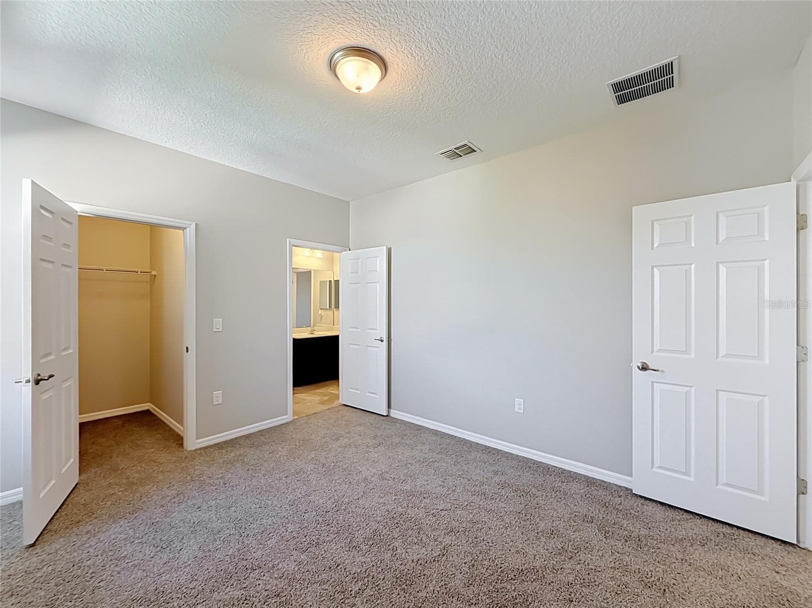 Single Family Residence at 3319 BETHPAGE LOOP, MOUNT DORA, photo 34 of 44