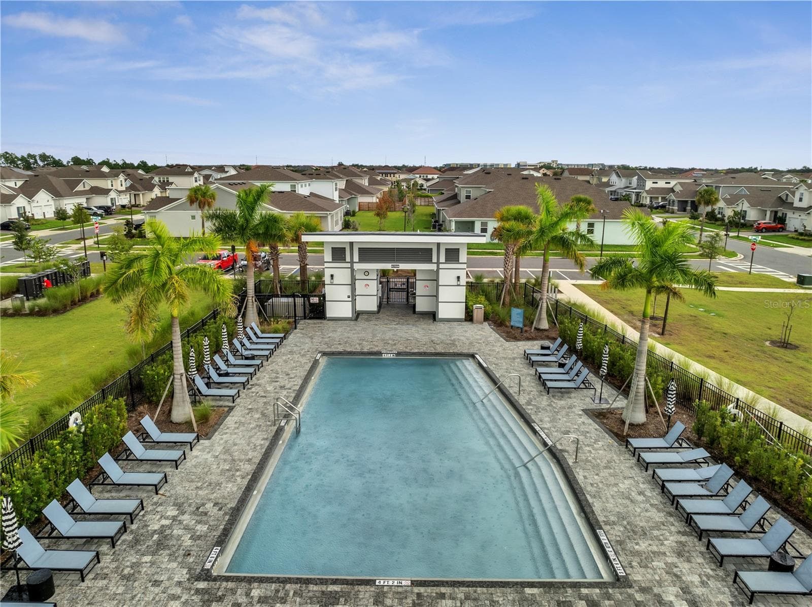 pool - 19062 BLUELEAF ST, ORLANDO