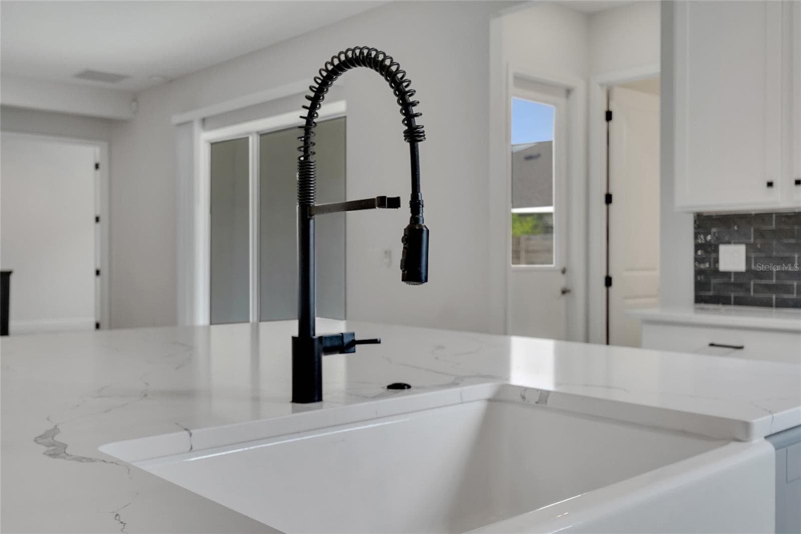 sink - 19062 BLUELEAF ST, ORLANDO