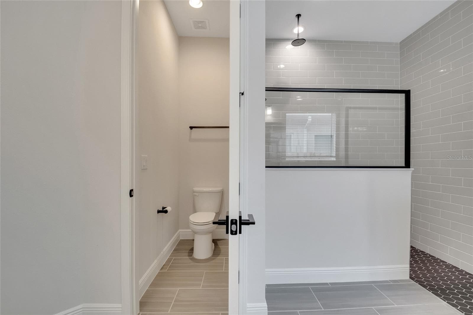 primary bath - 19062 BLUELEAF ST, ORLANDO