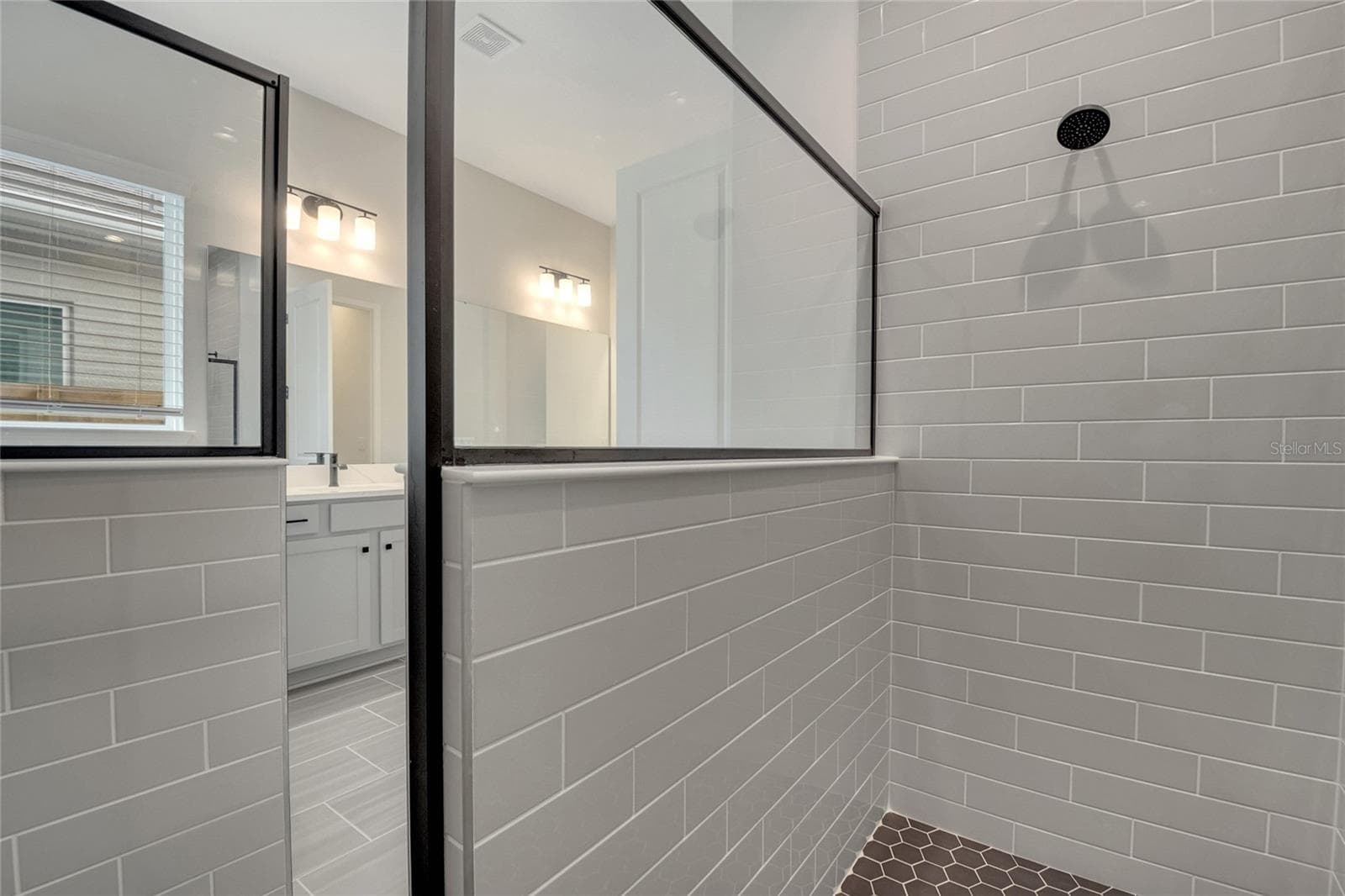 primary bath - 19062 BLUELEAF ST, ORLANDO