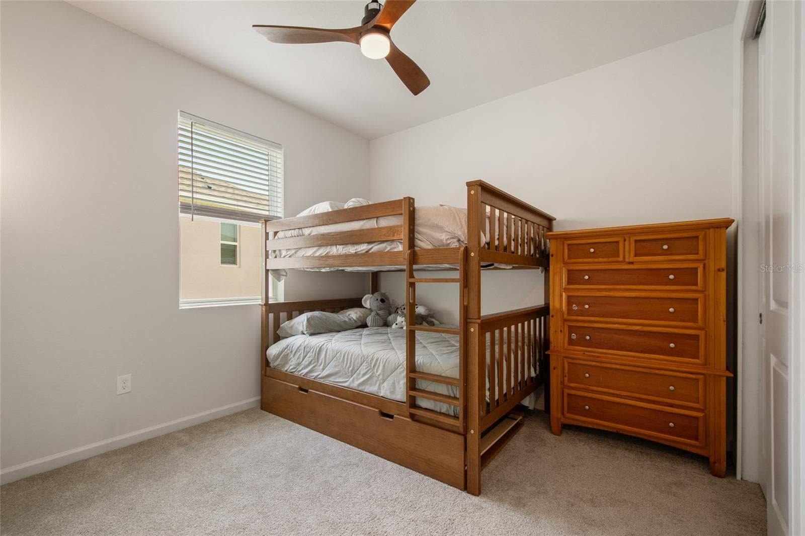 Ample size bedroom 3 with great natural light. - 2685 SWEET ACACIA DR, CLERMONT