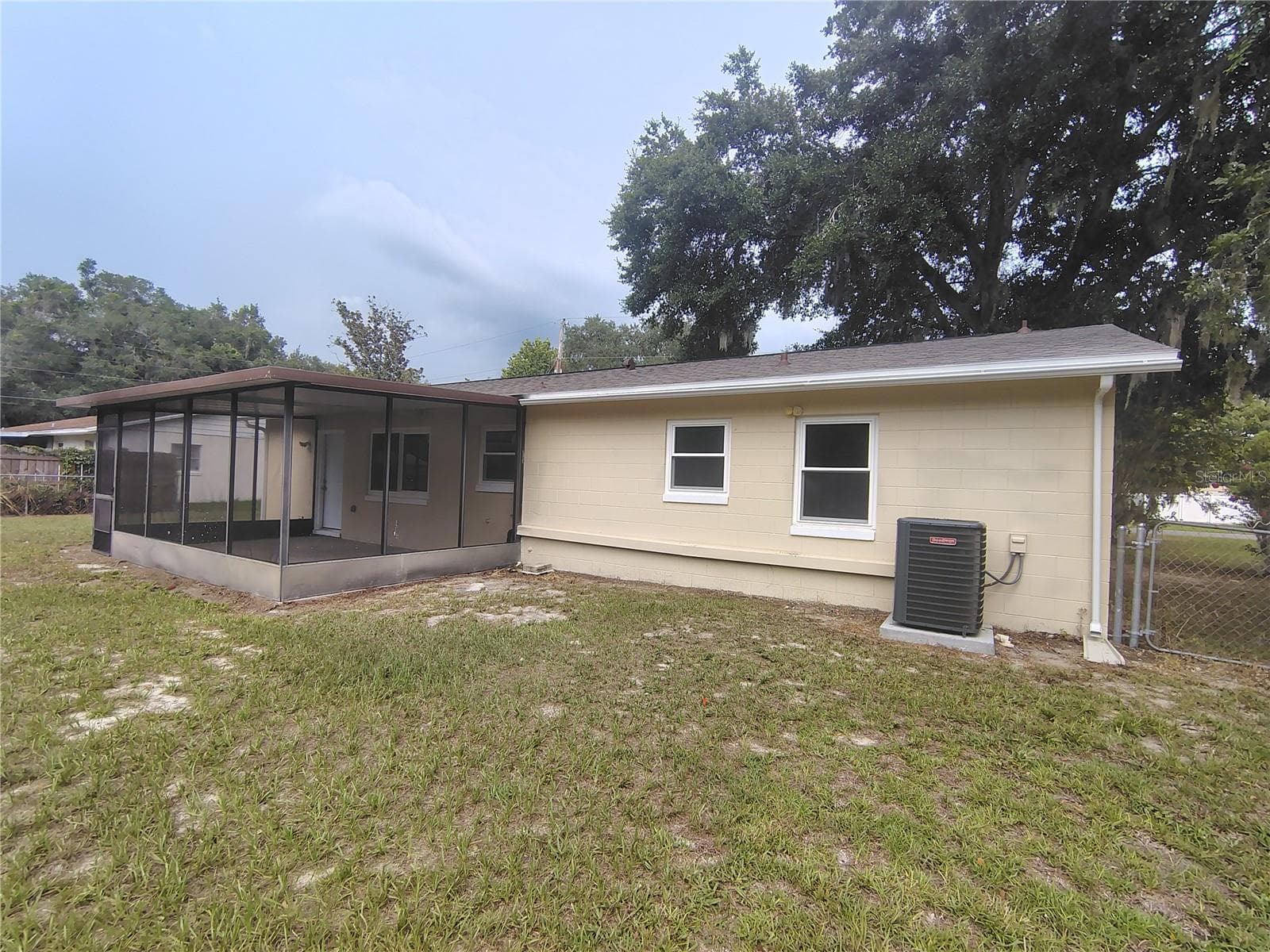 Screened-In Patio - 904 HICKORY AVE, FRUITLAND PARK
