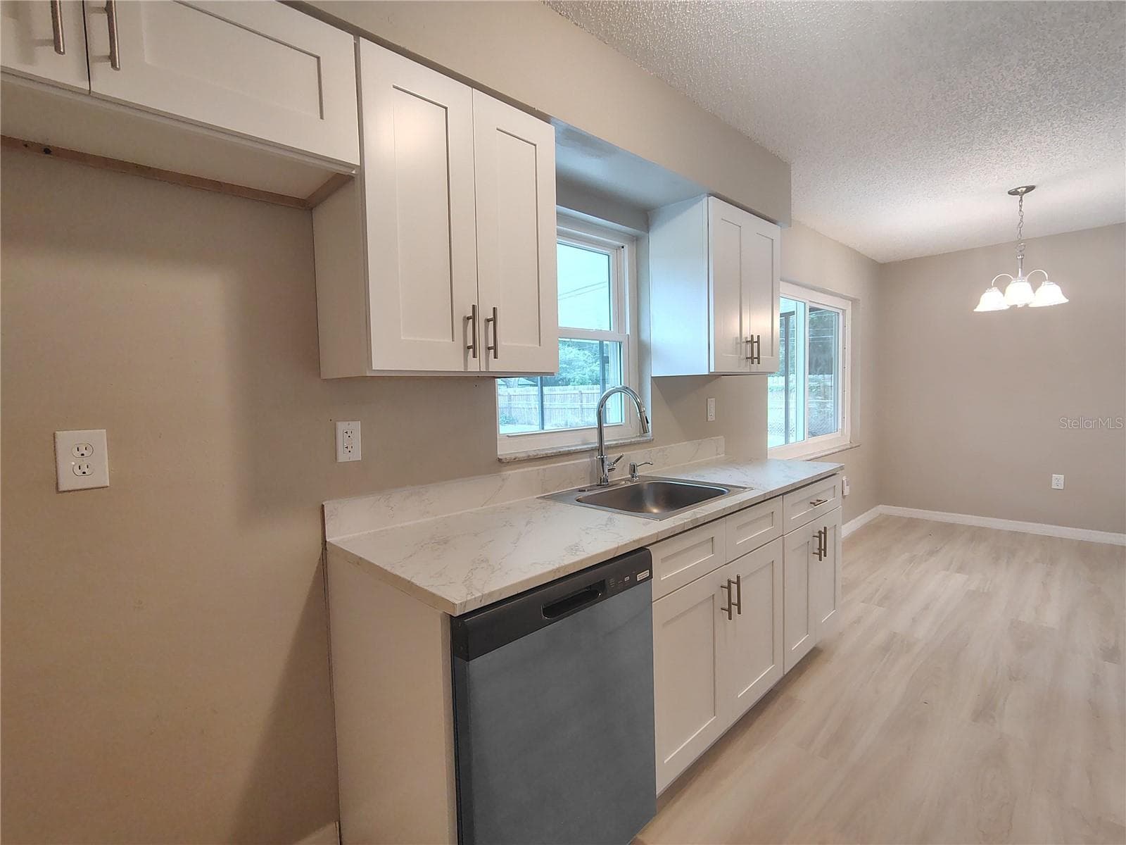 Single Family Residence at 904 HICKORY AVE, FRUITLAND PARK, photo 11 of 20