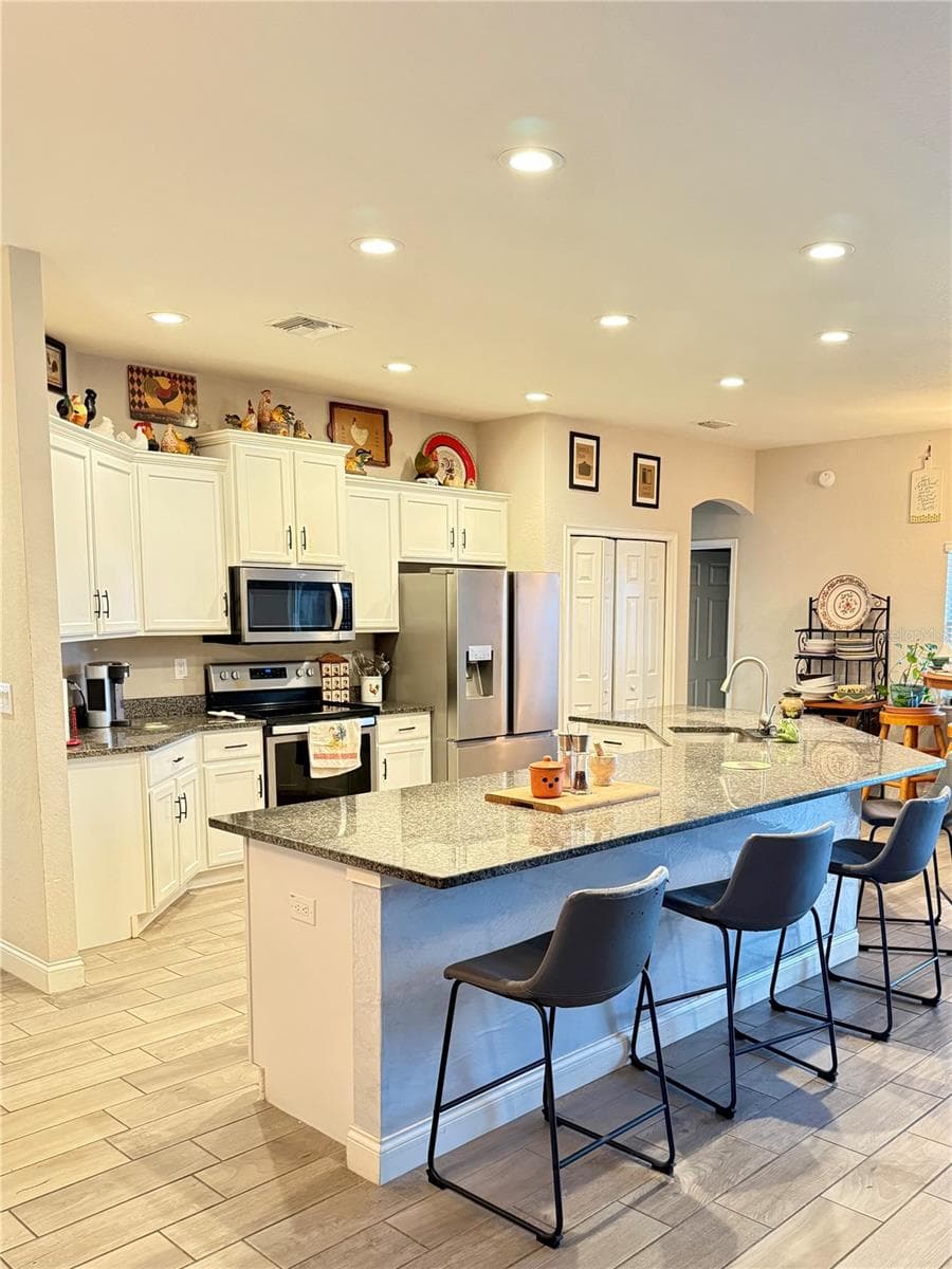 Kitchen - 3339 PEARLY DR, LAKELAND