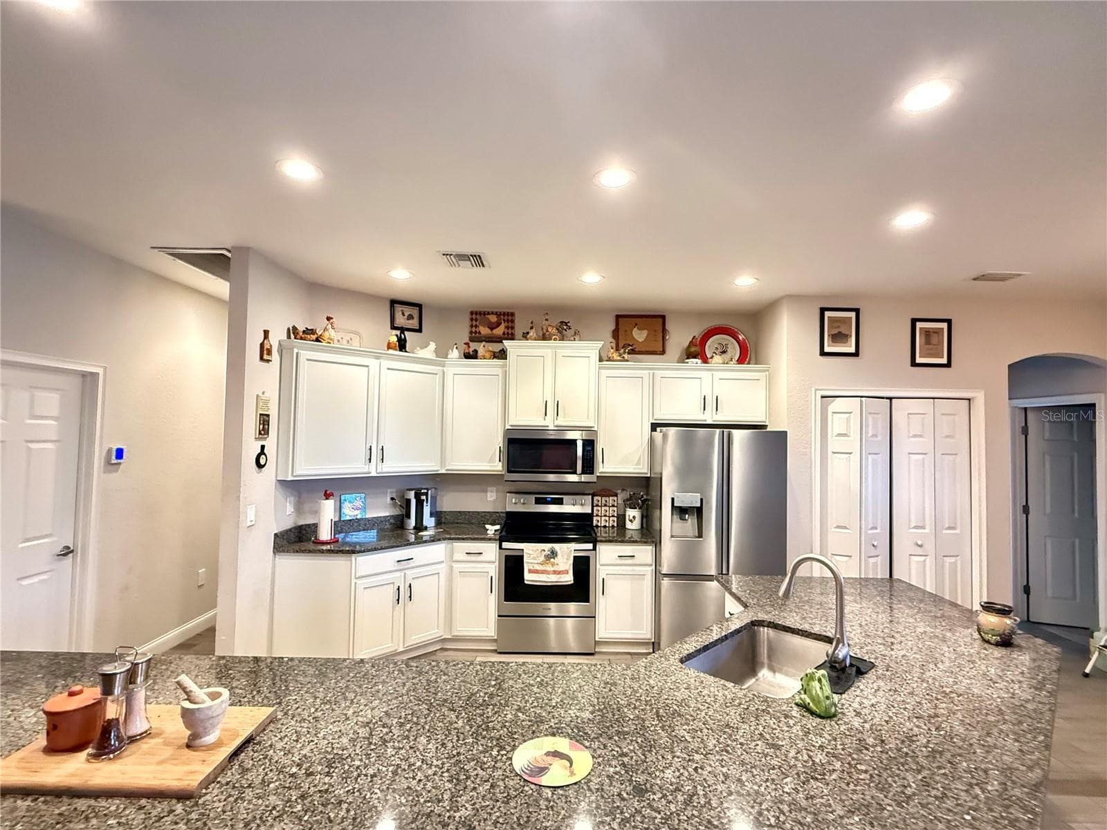 Kitchen - 3339 PEARLY DR, LAKELAND