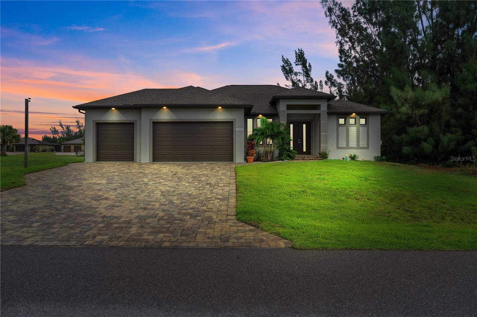 15761 AQUA CIR