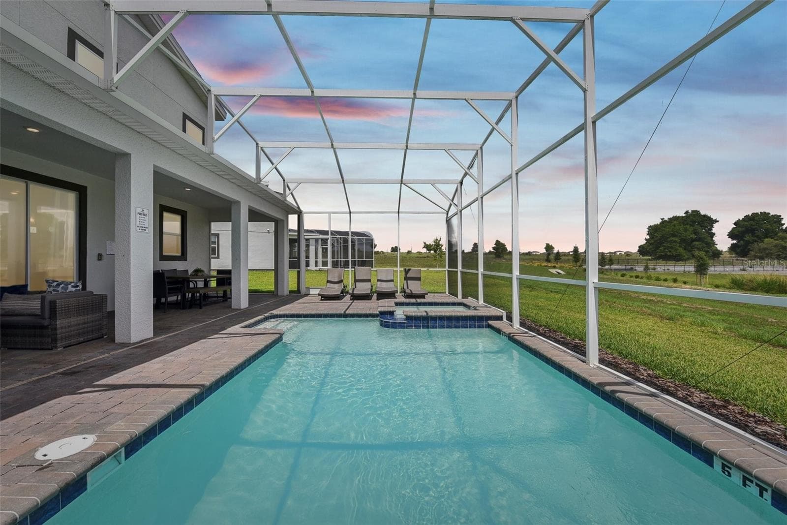 Amazing pool with firework views - 9266 SOMMERSET HILLS DR, DAVENPORT