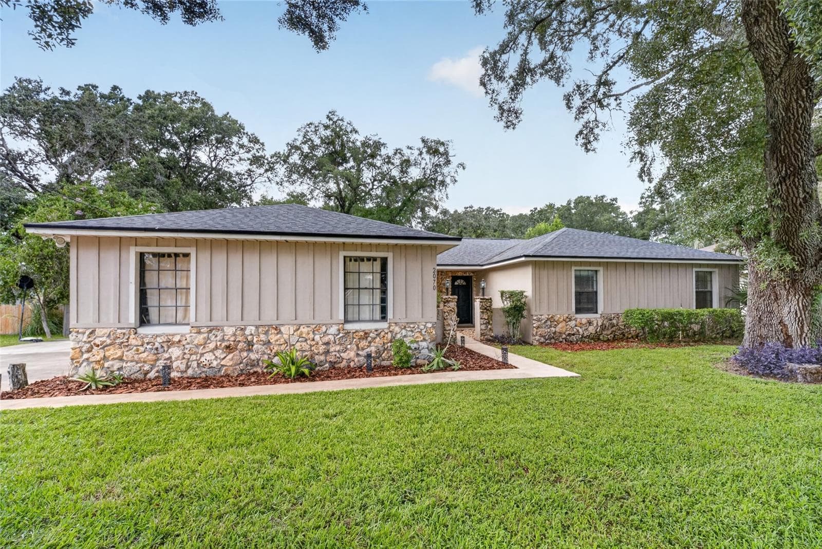 Single Family Residence at 2070 SE 50TH TER, OCALA, photo 3 of 34