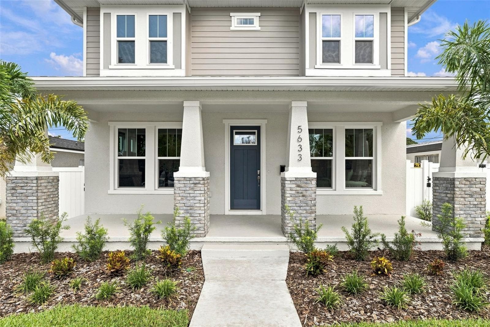 Single Family Residence at 5633 DARTMOUTH AVE N, ST PETERSBURG, photo 2 of 44