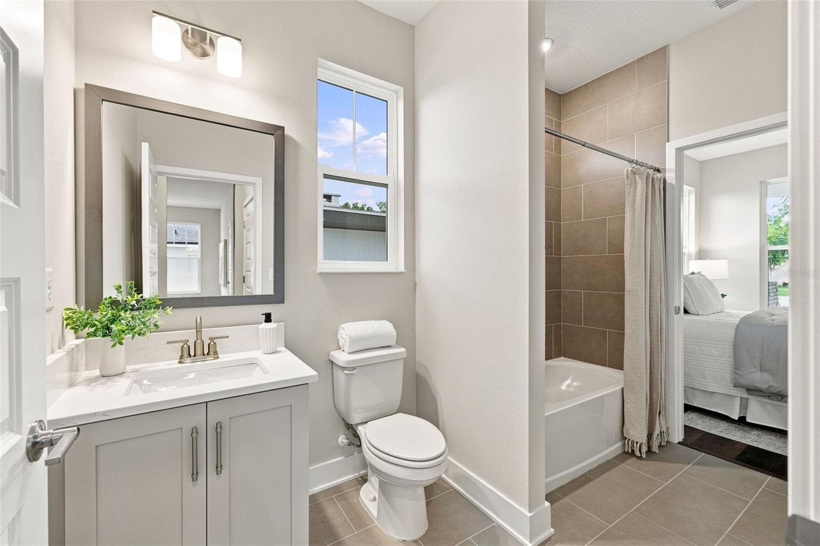 Single Family Residence at 5633 DARTMOUTH AVE N, ST PETERSBURG, photo 16 of 44