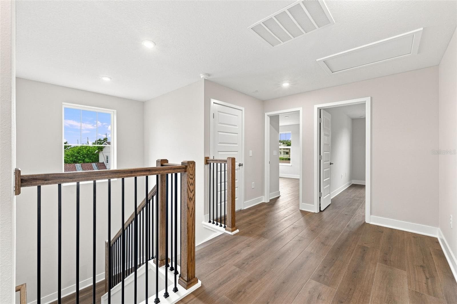 Single Family Residence at 5633 DARTMOUTH AVE N, ST PETERSBURG, photo 21 of 44