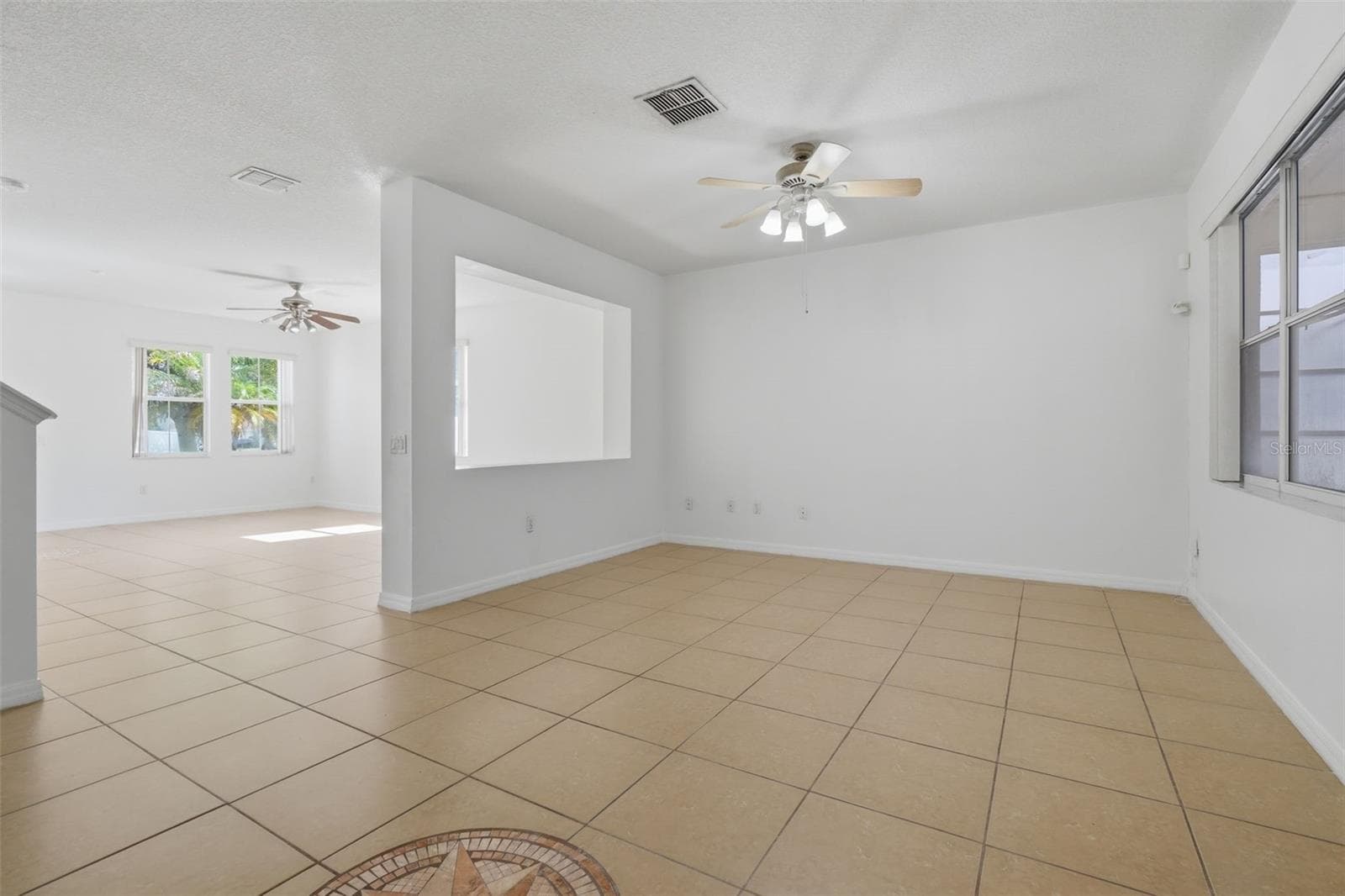 Single Family Residence at 2830 PAYNES PRAIRIE CIR, KISSIMMEE, photo 6 of 42