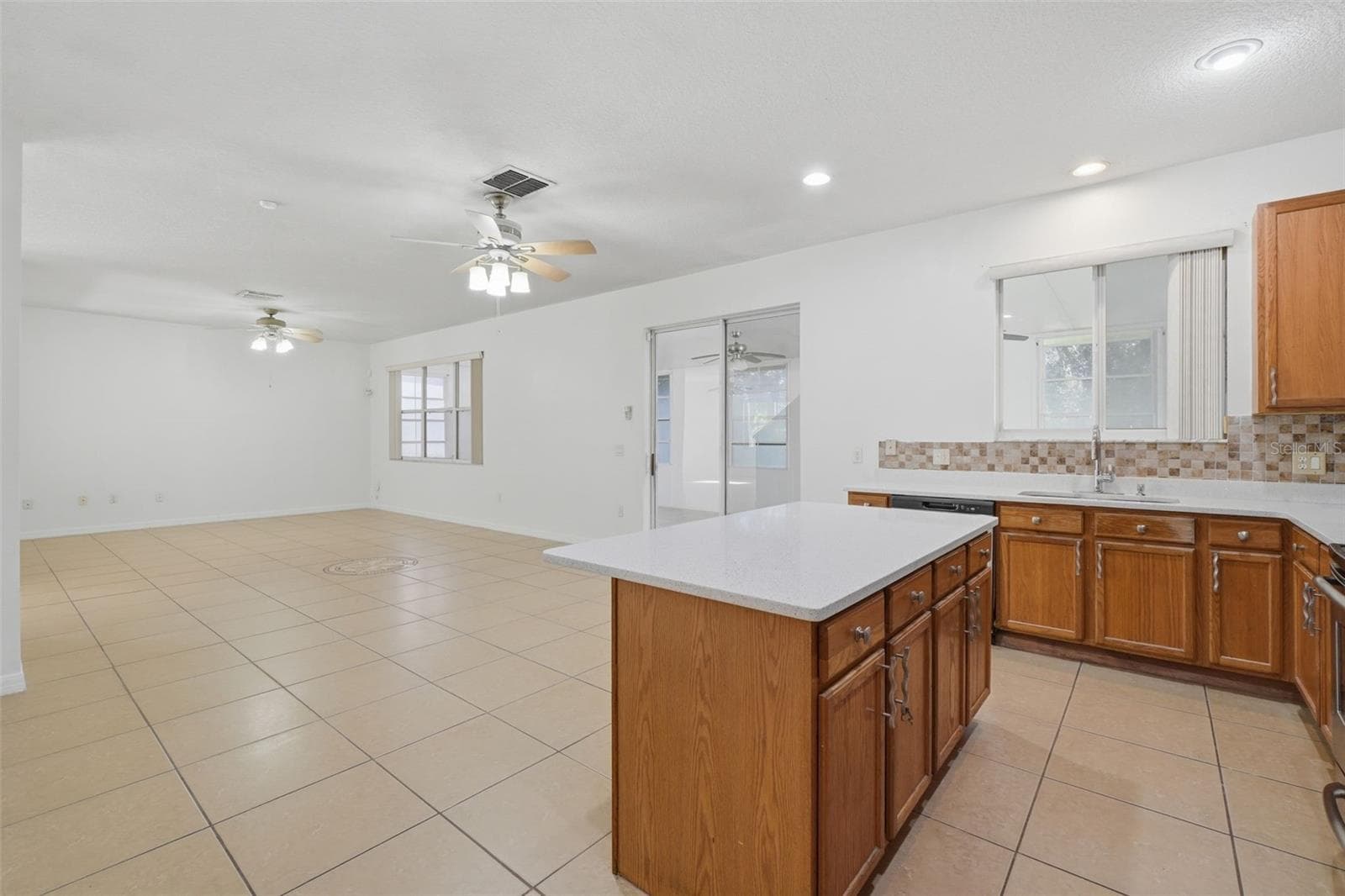 Single Family Residence at 2830 PAYNES PRAIRIE CIR, KISSIMMEE, photo 13 of 42