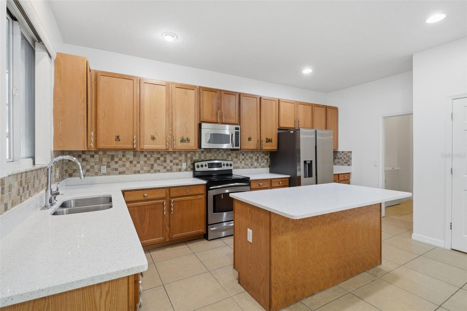 Single Family Residence at 2830 PAYNES PRAIRIE CIR, KISSIMMEE, photo 15 of 42