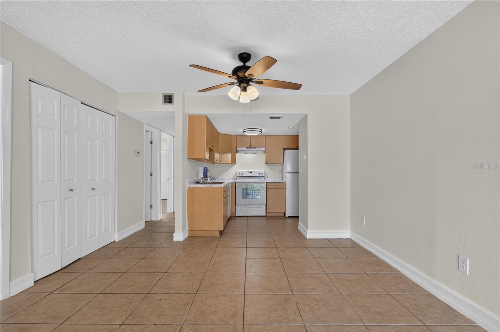 Looking towards kitchen from Family Room/Dining Room - 3461 CLARK RD #160, SARASOTA