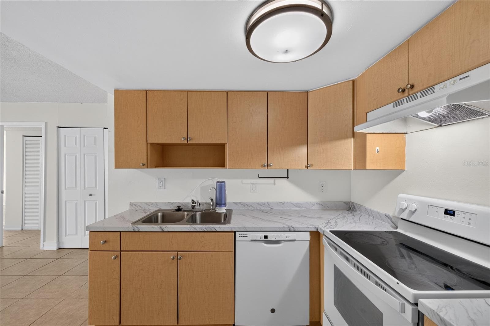 Room to add an Island perhaps? - 3461 CLARK RD #160, SARASOTA